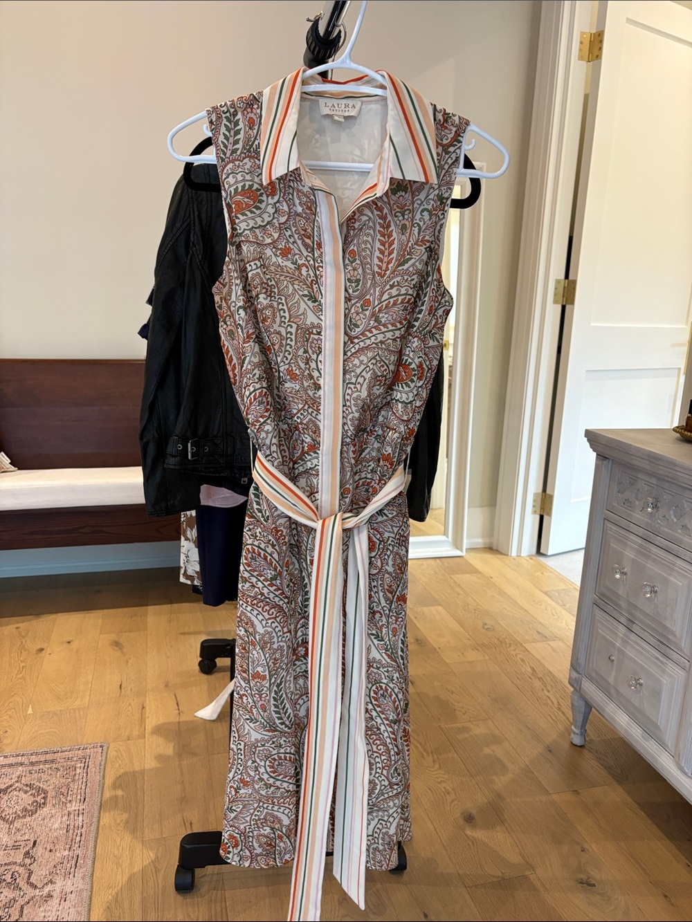 Laura Laura Sleeveless Paisley Maxi Shirtdress in Brown and Orange Stripe